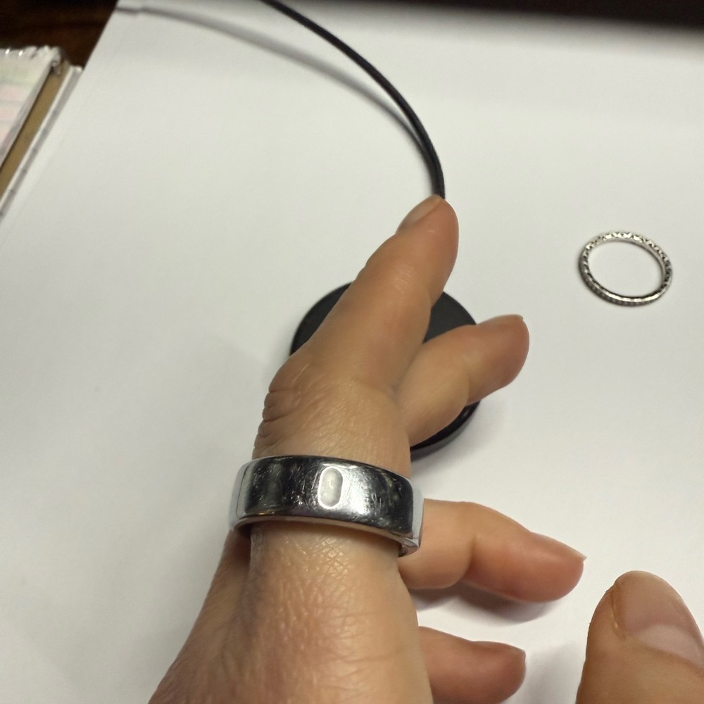 Oura Silver Smart Ring Minimalist Design